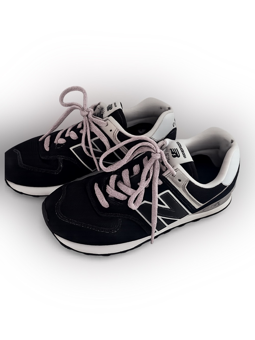 New Balance 574 Classic Sneakers – Women’s Size 8 – Black | Great Condition